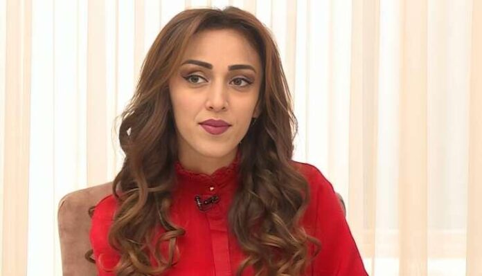 Ofelya Şabanova həyat yoldaşı ilə görüntülənib: GÖRÜN KİM İMİŞ- VİDEO