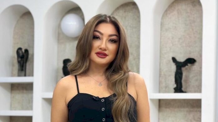 Zümrüd bu evli məşhurla AİLƏ QURMAQ İSTƏYİR: Kaş o mənim ərim olardı